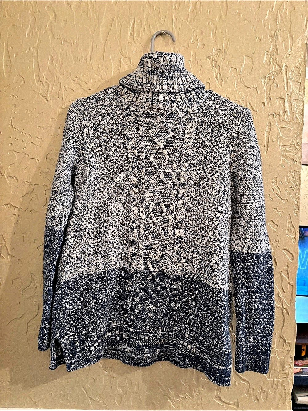 Banana Republic Cable Knit Cowl Neck in Blue & Gray Size Medium